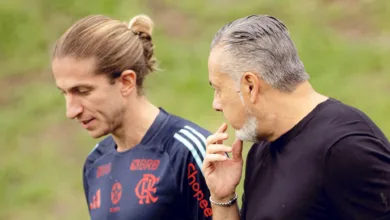 Flamengo tenta acordo financeiro por Vitão, mas Internacional faz jogo duro e negociação esfria